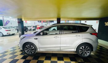 
									FORD KUGA 4X2 ST-LINE lleno								